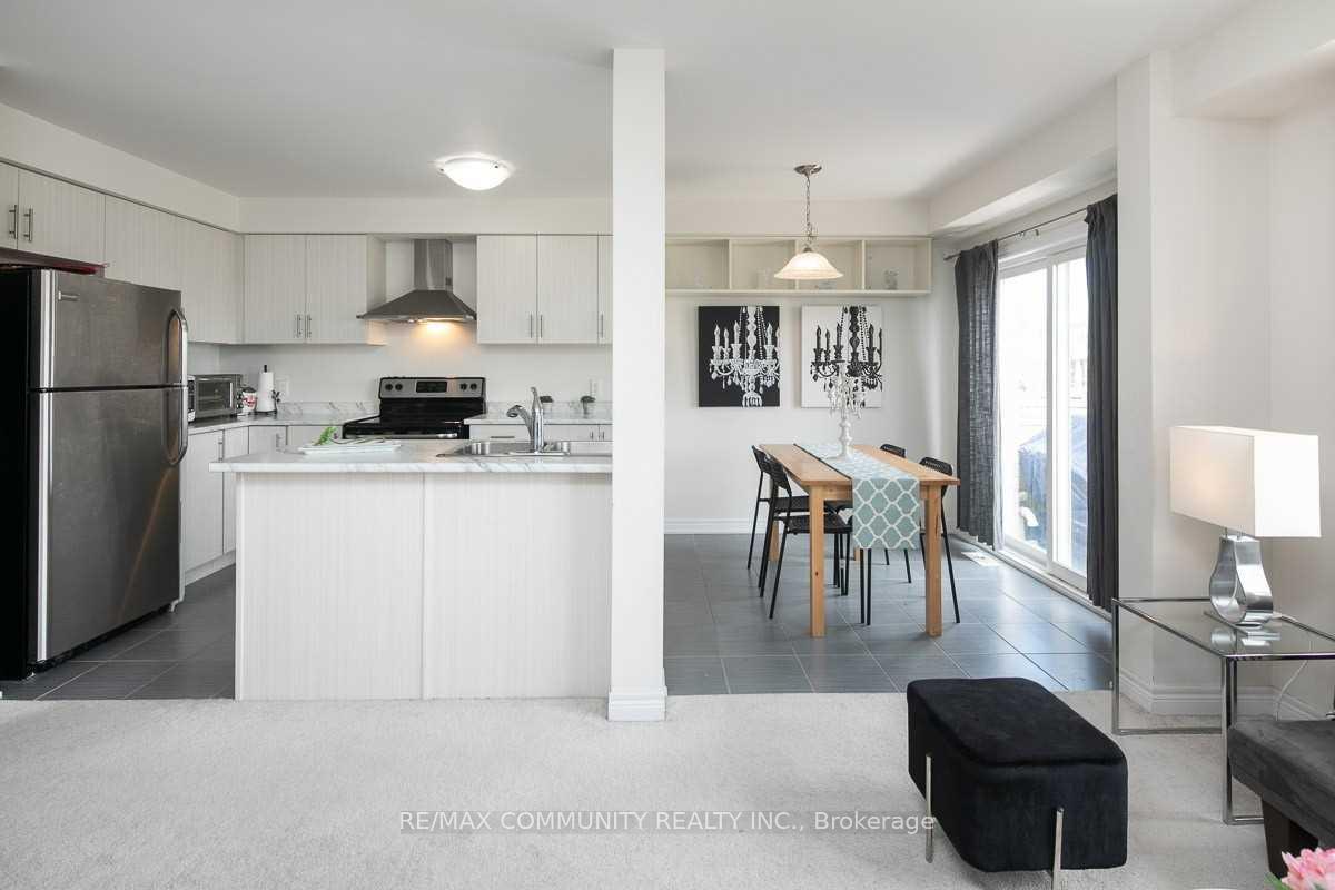 Photo 6 of 77 Great Gabe Crescent, Oshawa, Windfields — HOMEH