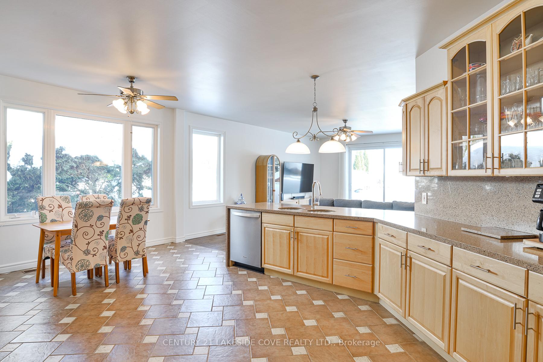 Photo 16 of 17 Willow Crescent, Ramara, Rural Ramara — HOMEH