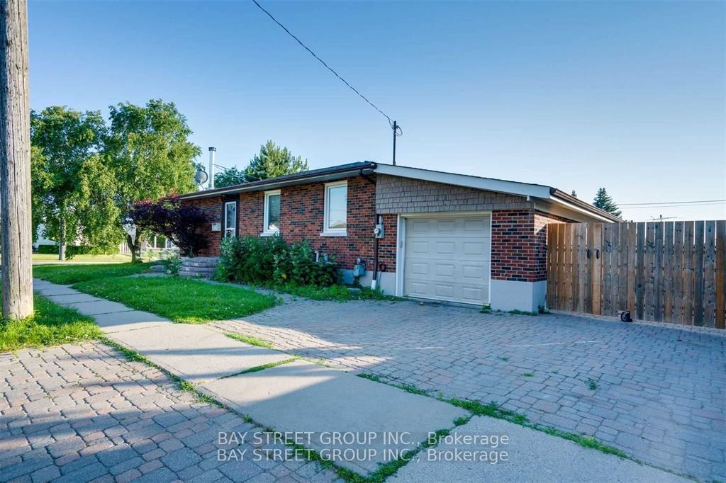 Photo 1 of Unit MAIN, 230 Elizabeth Street, Oshawa, McLaughlin — HOMEH