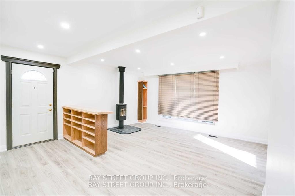 Photo 4 of Unit MAIN, 230 Elizabeth Street, Oshawa, McLaughlin — HOMEH