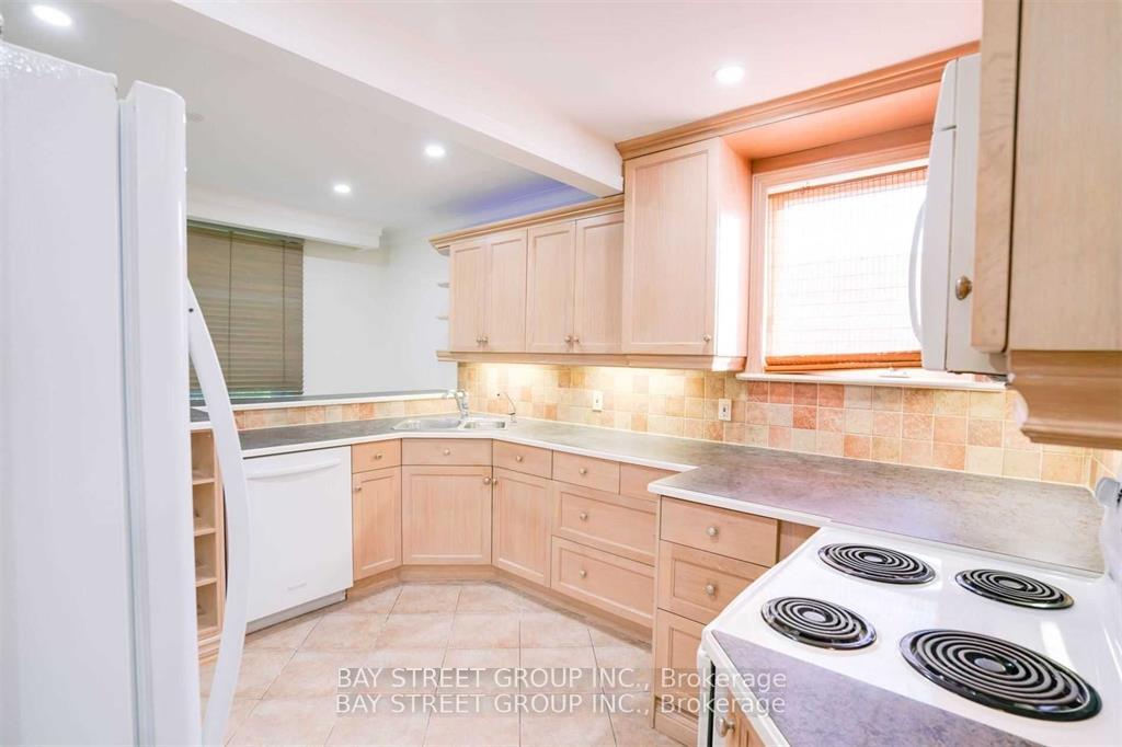 Photo 5 of Unit MAIN, 230 Elizabeth Street, Oshawa, McLaughlin — HOMEH