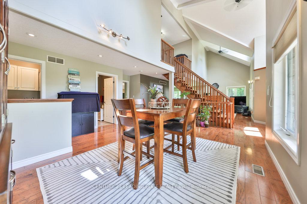 Photo 4 of 4379 Victoria Road S, Puslinch, Rural Puslinch East — HOMEH