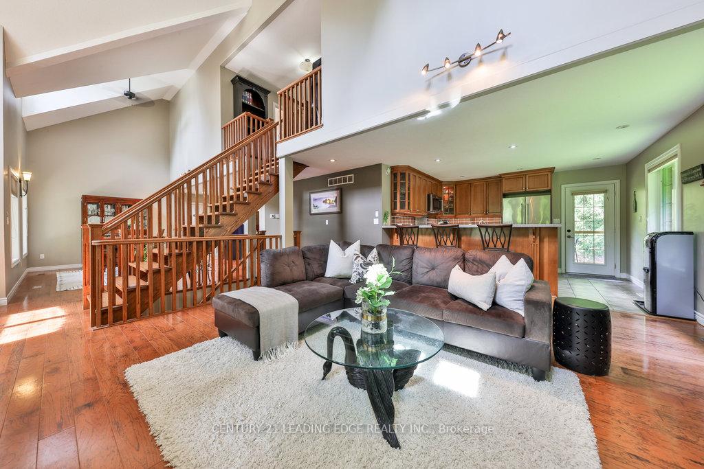 Photo 5 of 4379 Victoria Road S, Puslinch, Rural Puslinch East — HOMEH