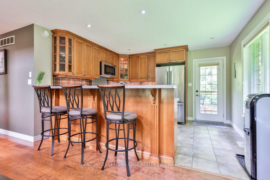 Photo 6 of 4379 Victoria Road S, Puslinch, Rural Puslinch East — HOMEH