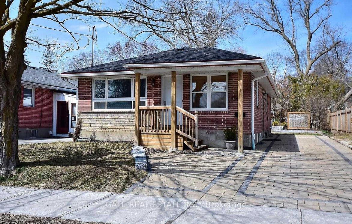 Photo 1 of 724 Chamberlain Street, Peterborough, Otonabee Ward 1 — HOMEH