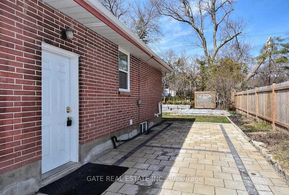 Photo 14 of 724 Chamberlain Street, Peterborough, Otonabee Ward 1 — HOMEH