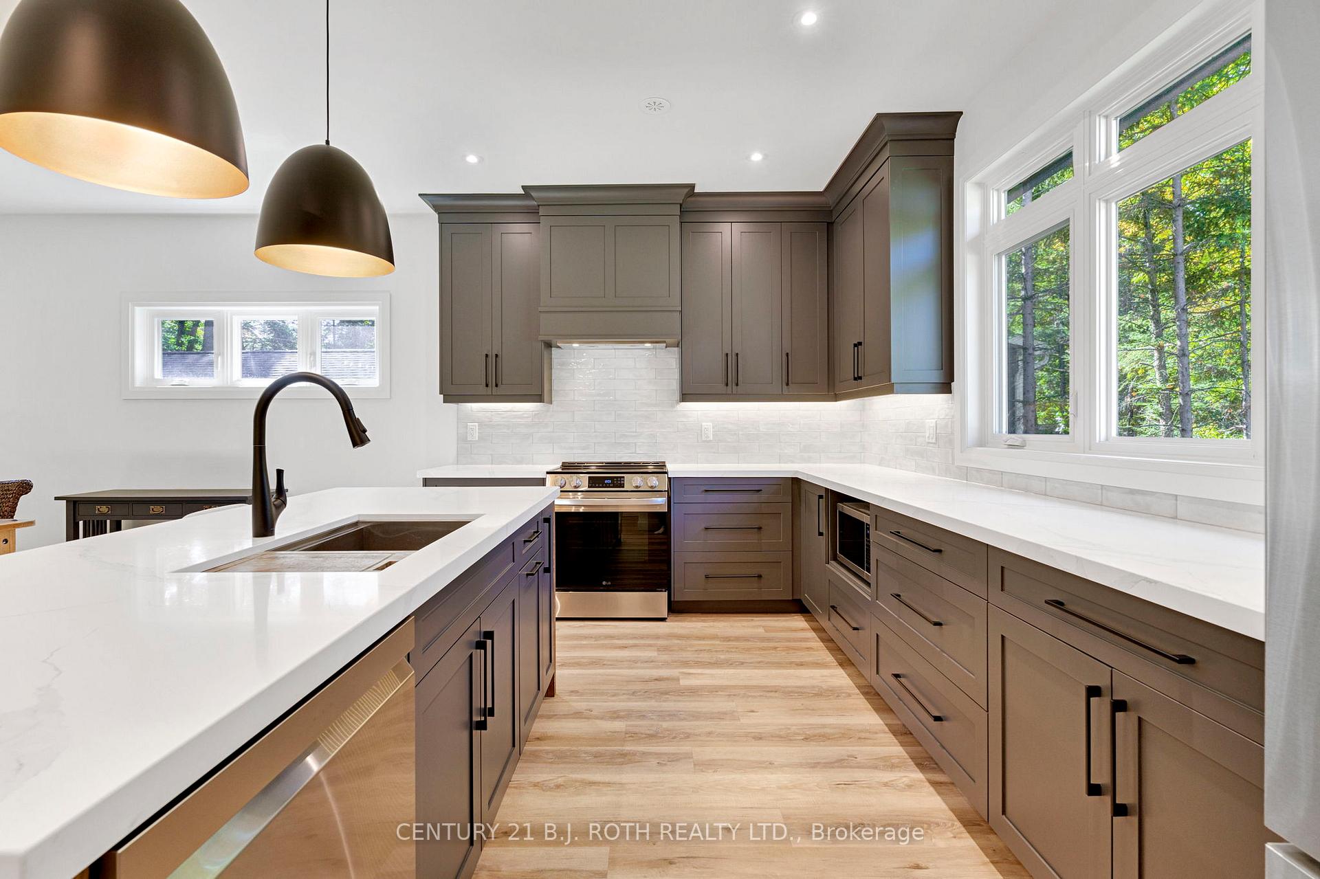 Photo 16 of 7377 Davy Drive, Ramara, Rural Ramara — HOMEH
