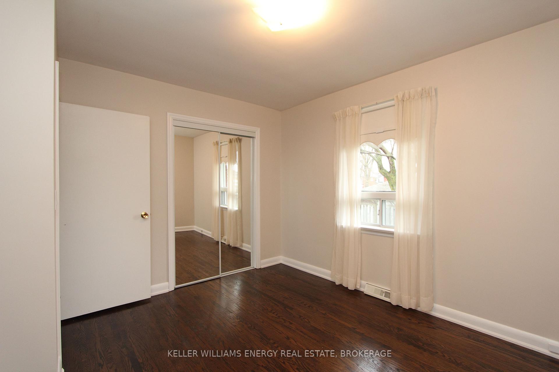 Photo 13 of Unit Upper, 43 Harris Avenue, Oshawa, McLaughlin — HOMEH