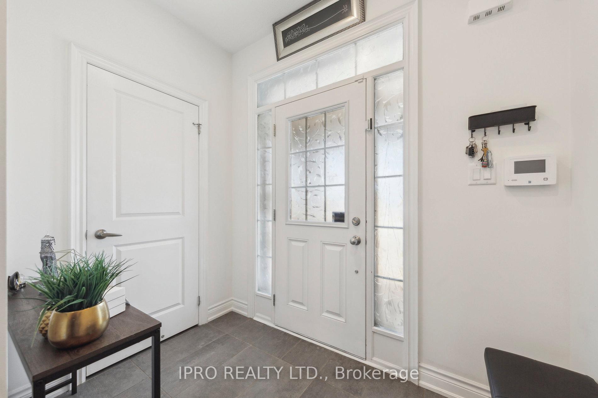 Photo 6 of 1187 Raspberry Terrace, Milton, Ford — HOMEH