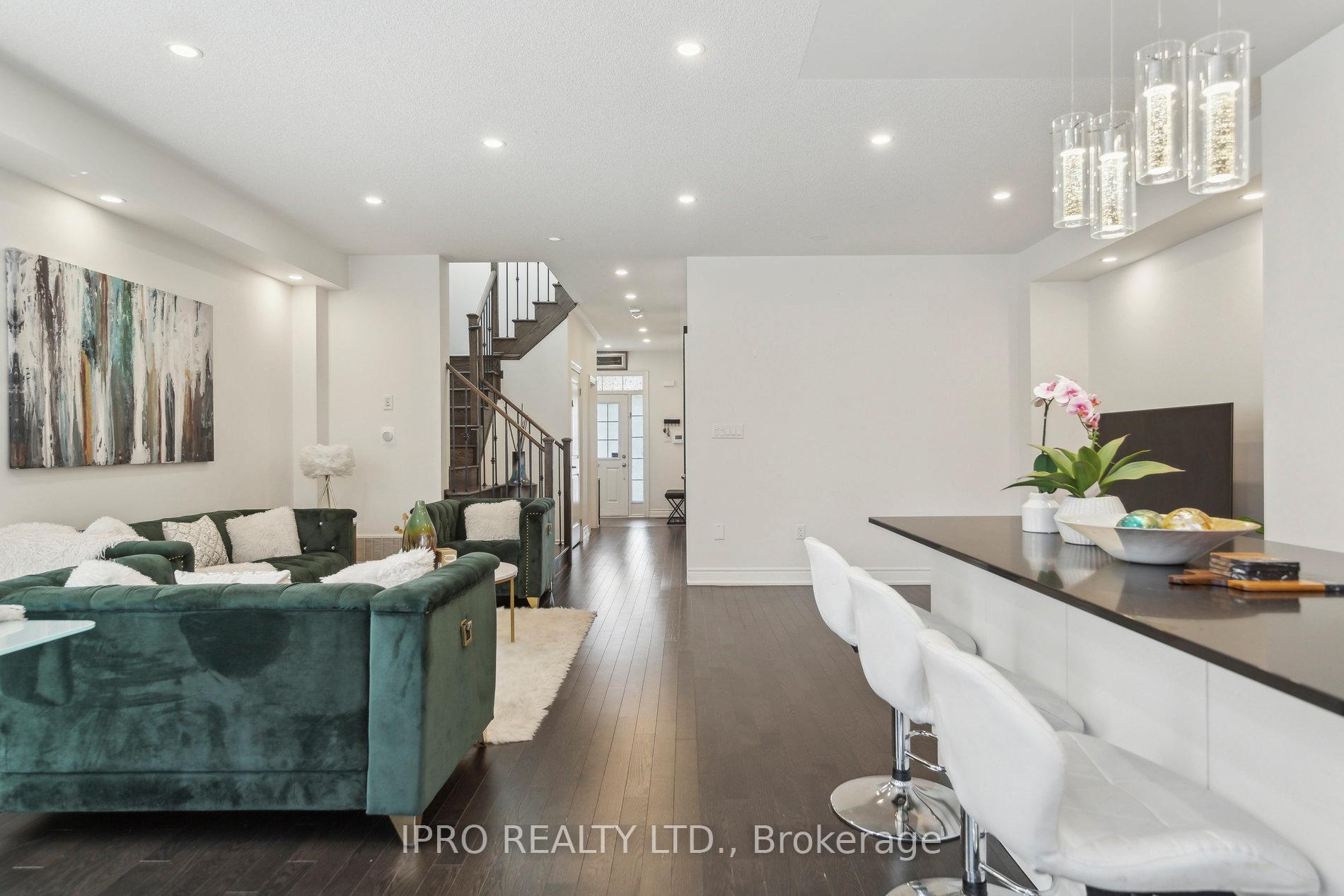 Photo 12 of 1187 Raspberry Terrace, Milton, Ford — HOMEH