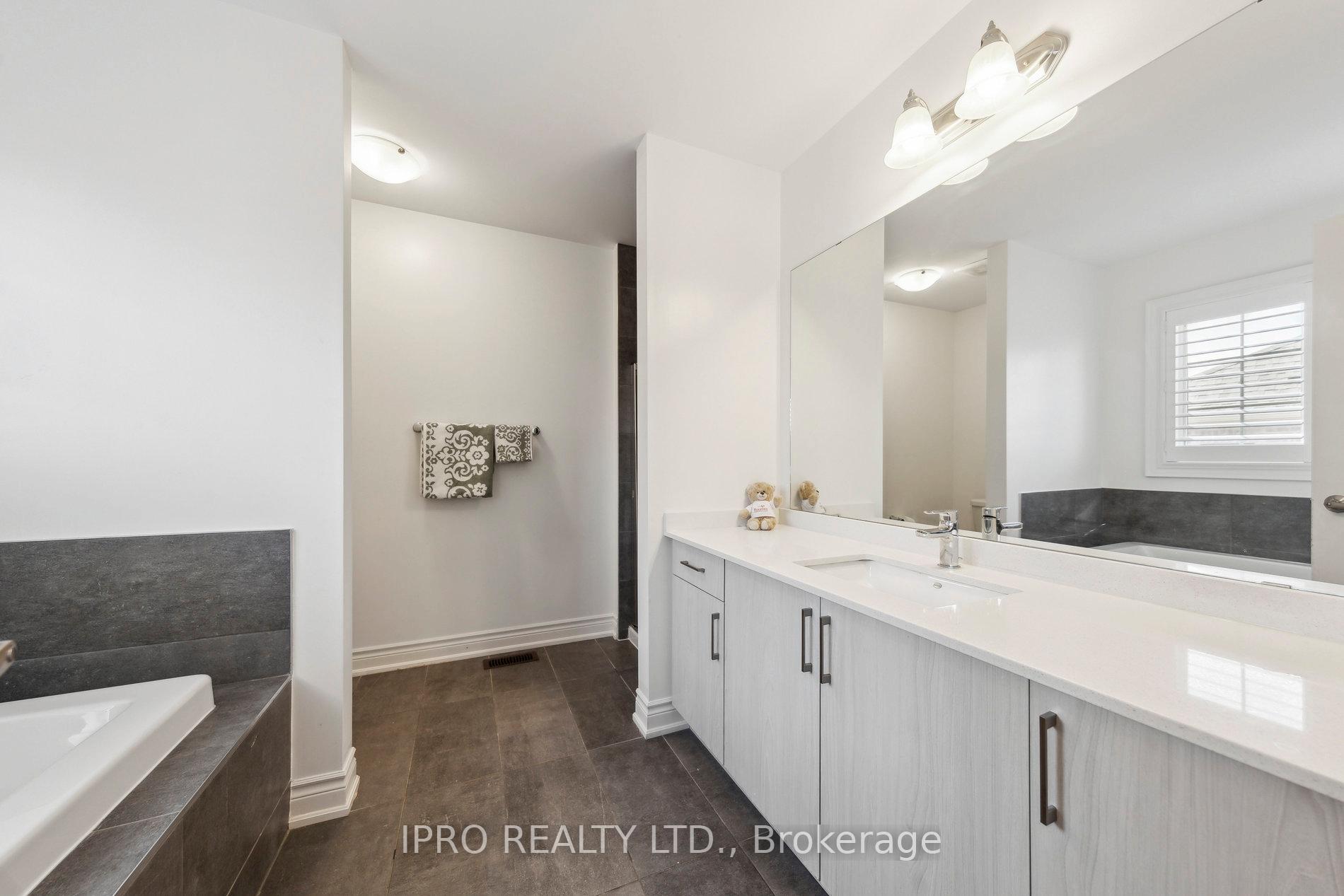 Photo 26 of 1187 Raspberry Terrace, Milton, Ford — HOMEH