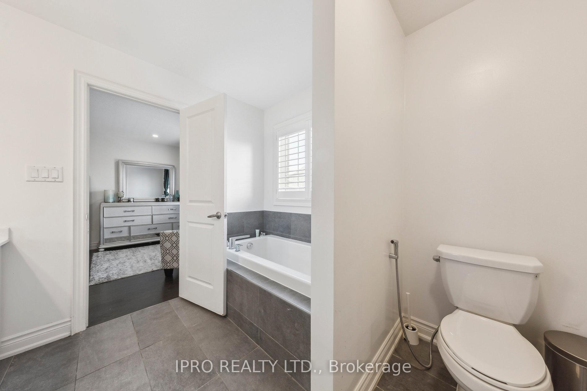 Photo 28 of 1187 Raspberry Terrace, Milton, Ford — HOMEH