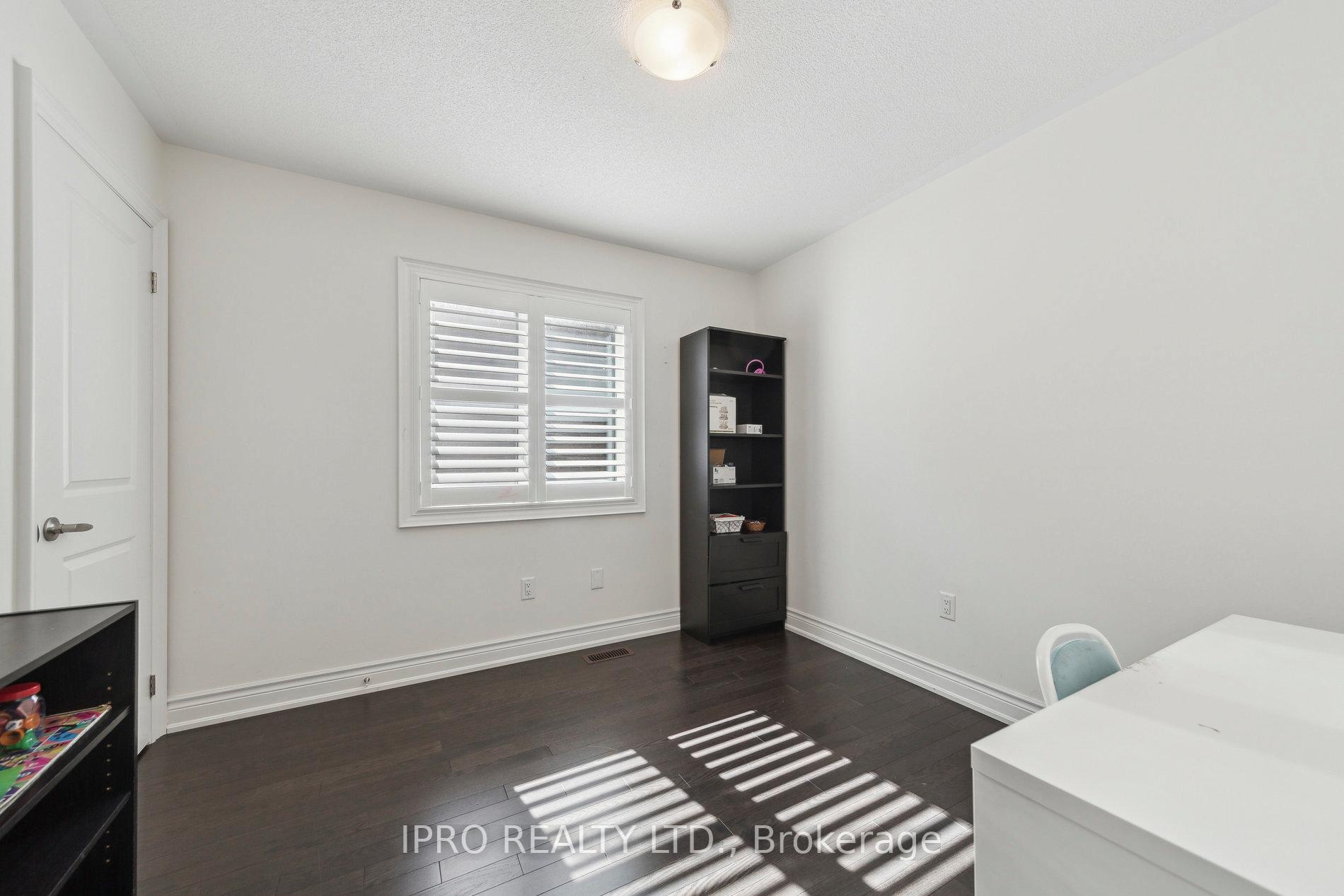 Photo 36 of 1187 Raspberry Terrace, Milton, Ford — HOMEH