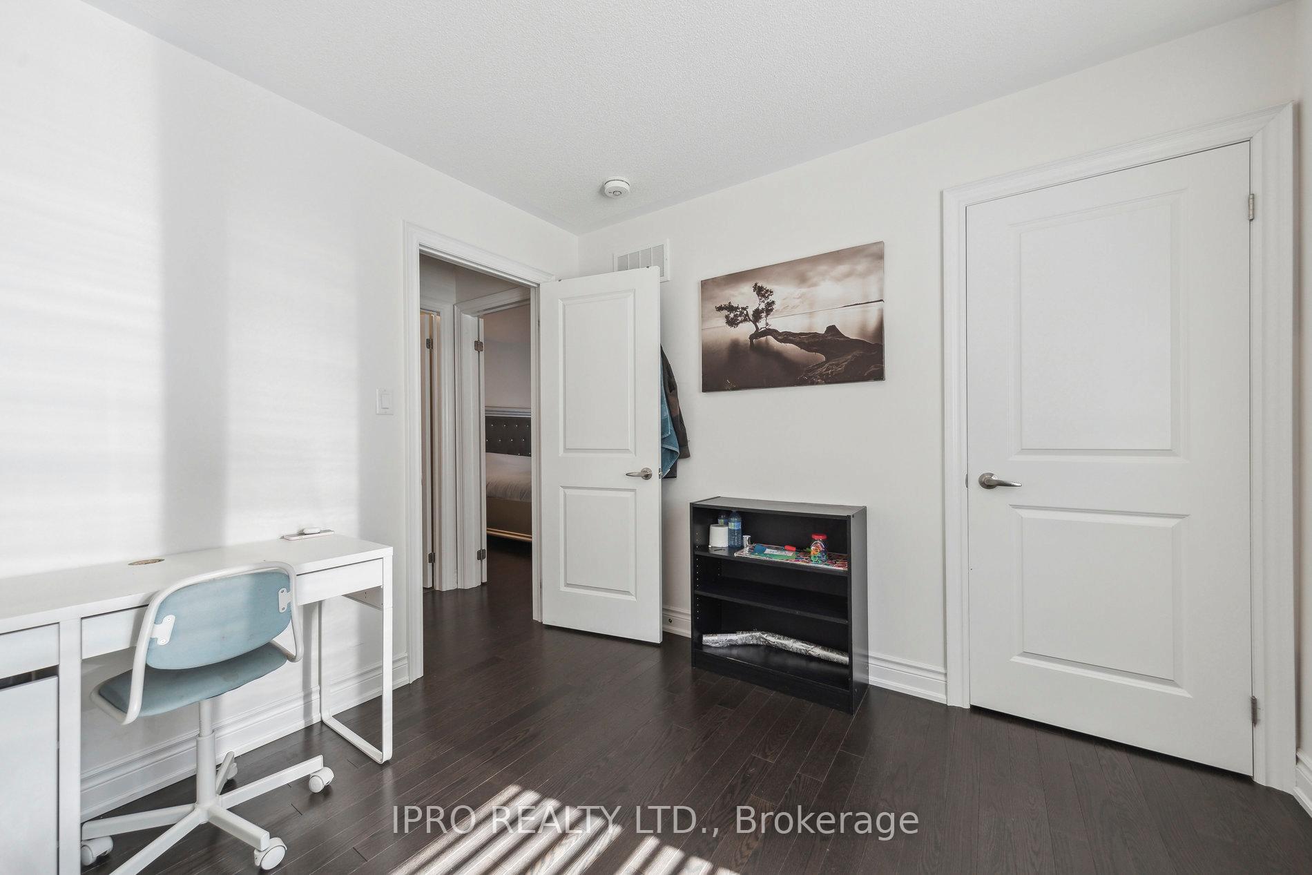 Photo 37 of 1187 Raspberry Terrace, Milton, Ford — HOMEH
