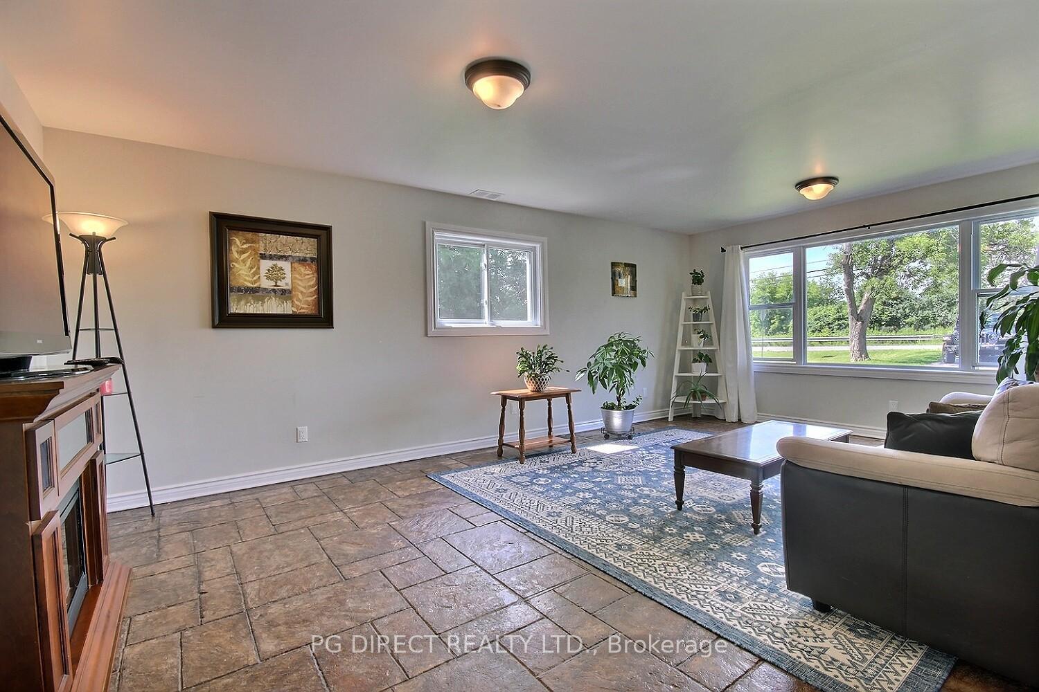 Photo 26 of 562 County Road 28, Prince Edward County, Ameliasburg Ward — HOMEH
