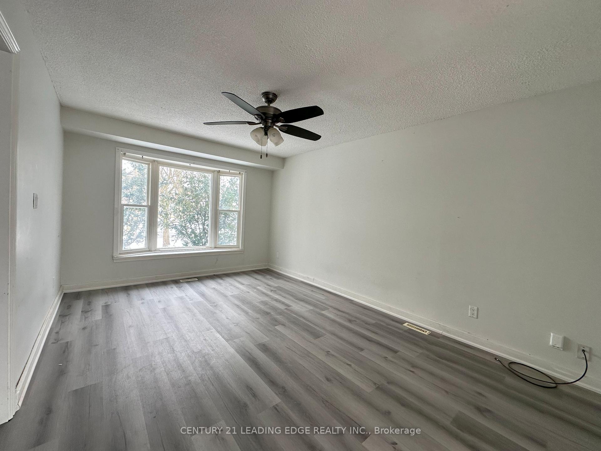 Photo 5 of Unit Upper, 1398 Tampa Crescent, Oshawa, Samac — HOMEH
