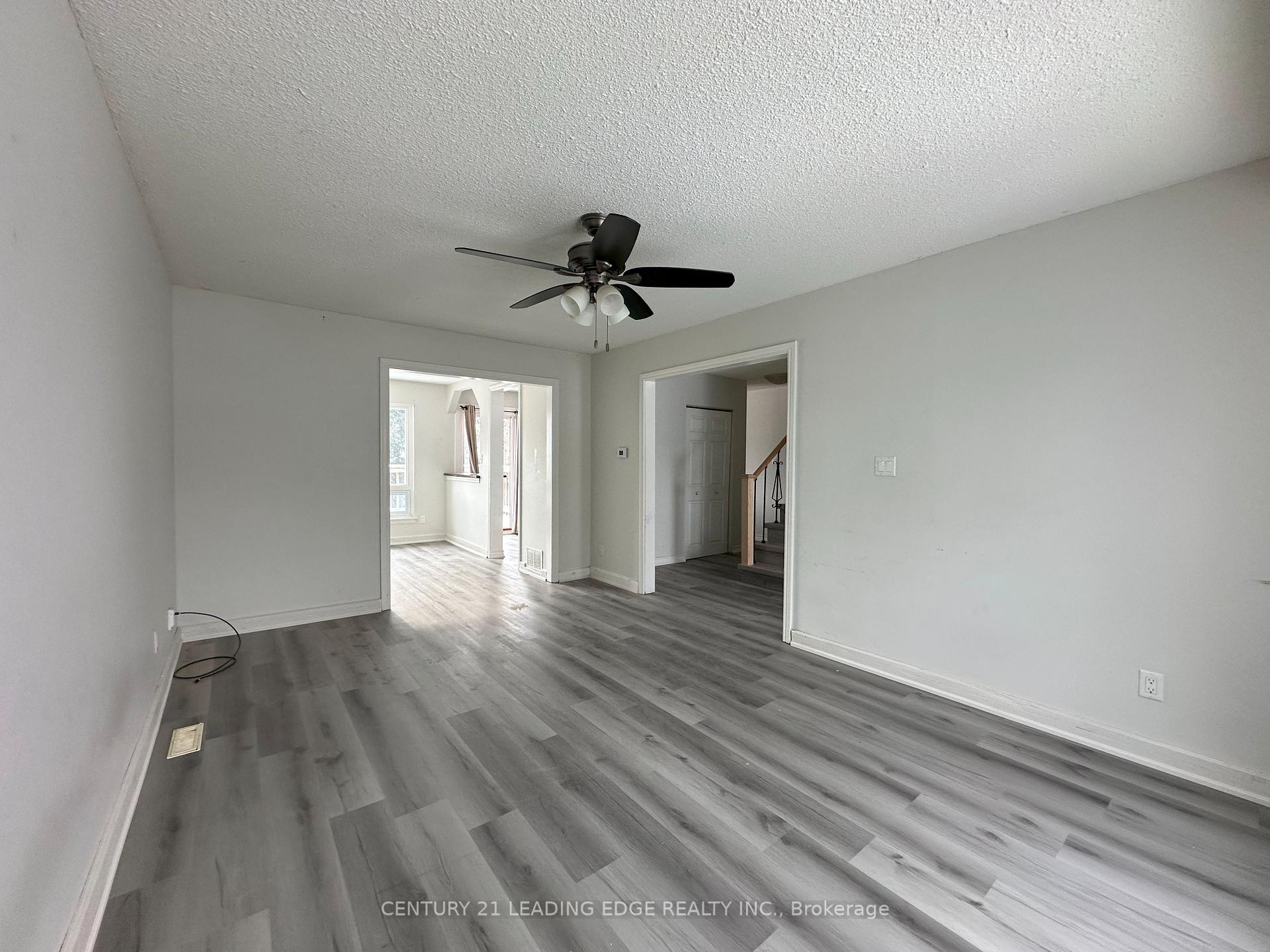 Photo 6 of Unit Upper, 1398 Tampa Crescent, Oshawa, Samac — HOMEH