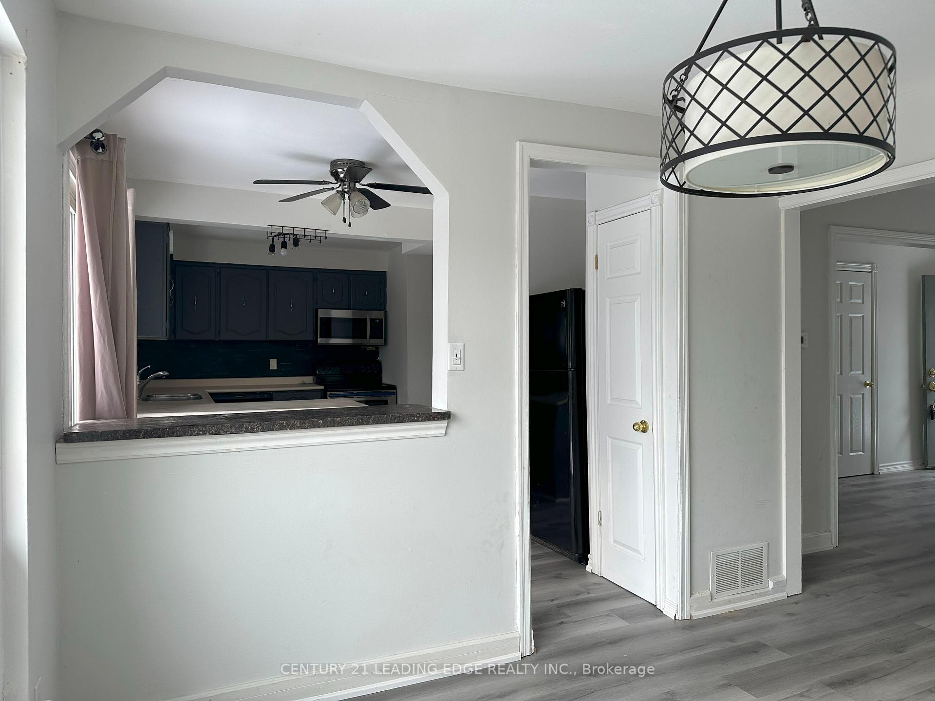 Photo 11 of Unit Upper, 1398 Tampa Crescent, Oshawa, Samac — HOMEH