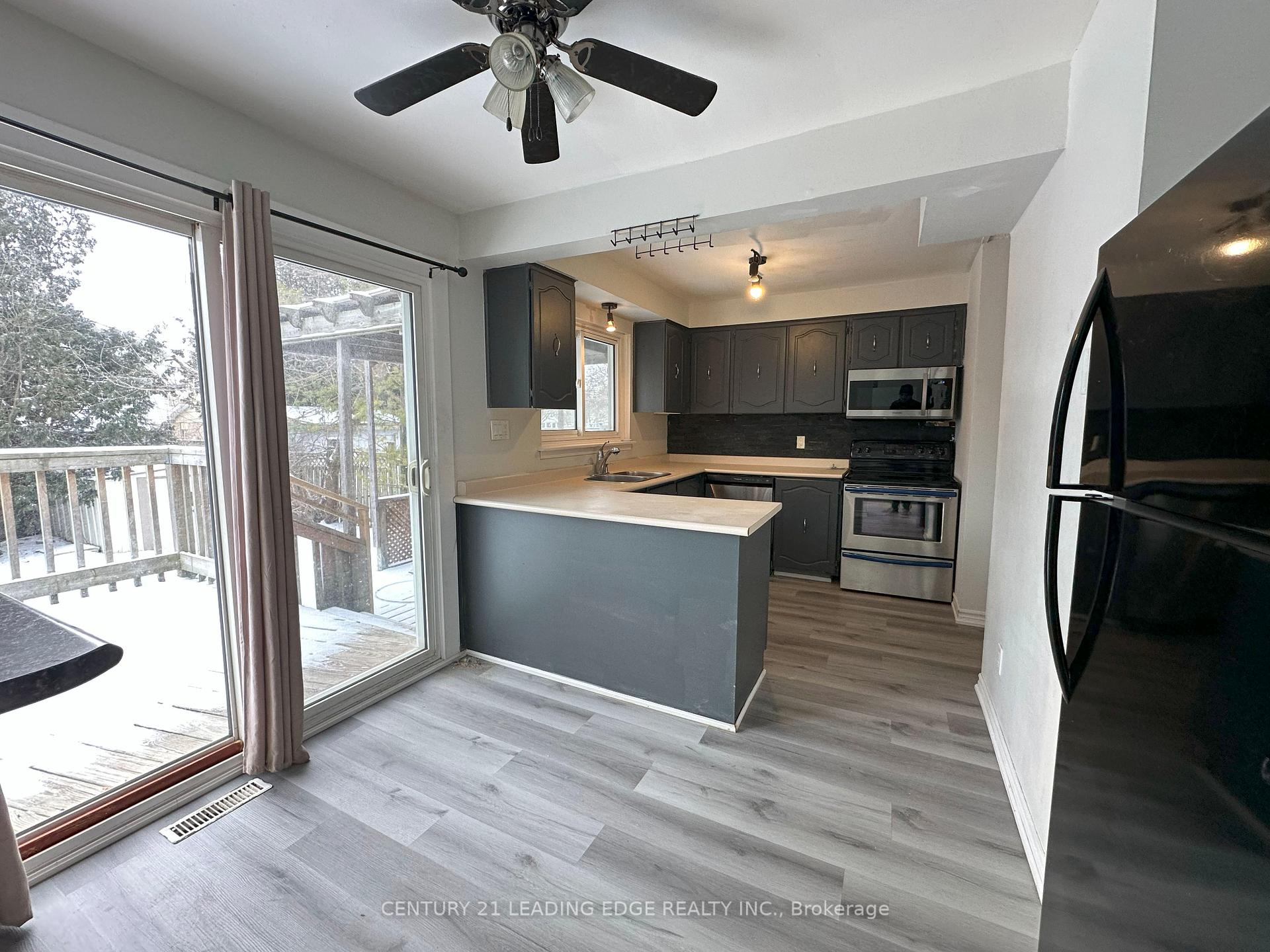 Photo 13 of Unit Upper, 1398 Tampa Crescent, Oshawa, Samac — HOMEH