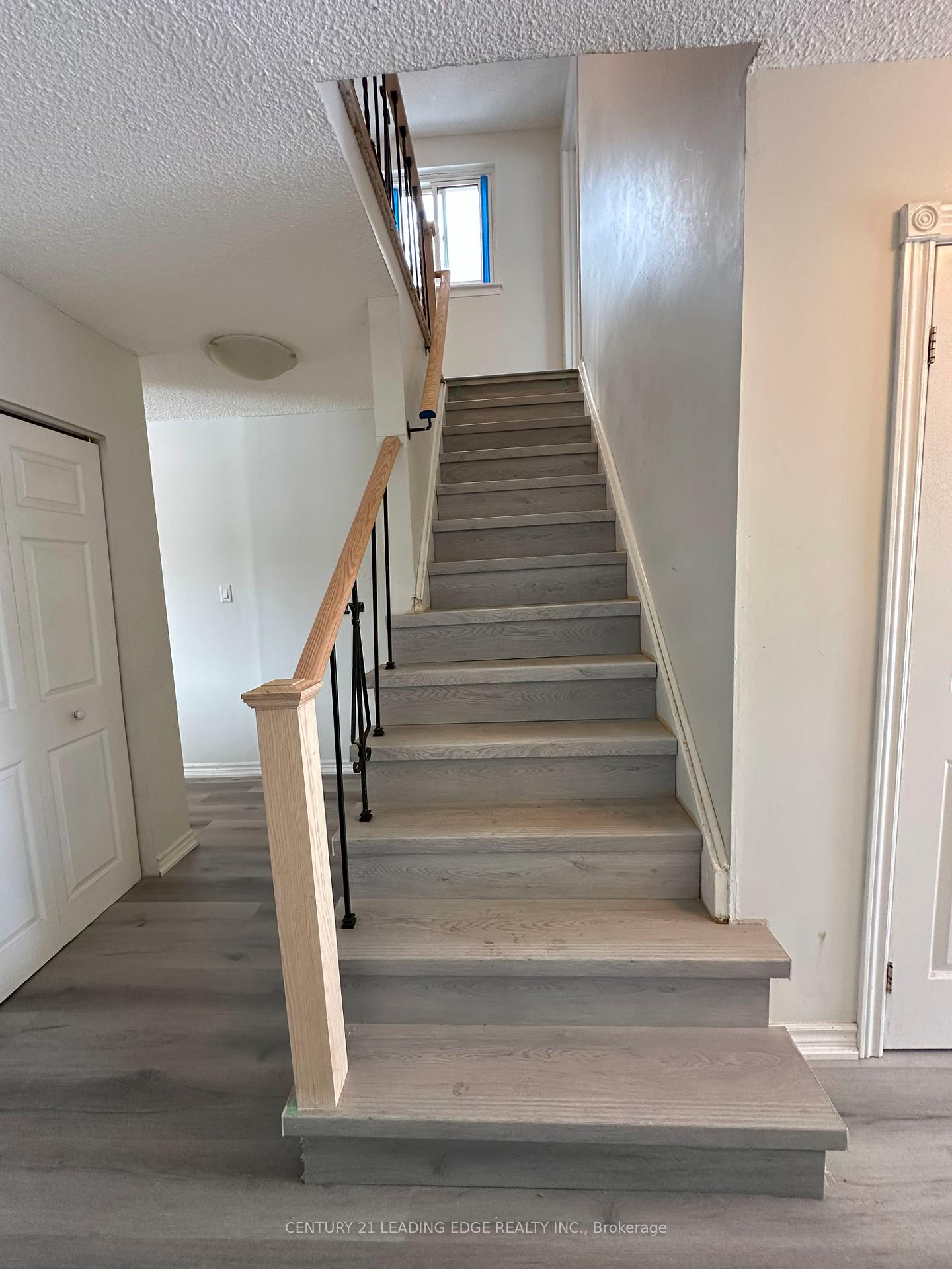Photo 20 of Unit Upper, 1398 Tampa Crescent, Oshawa, Samac — HOMEH