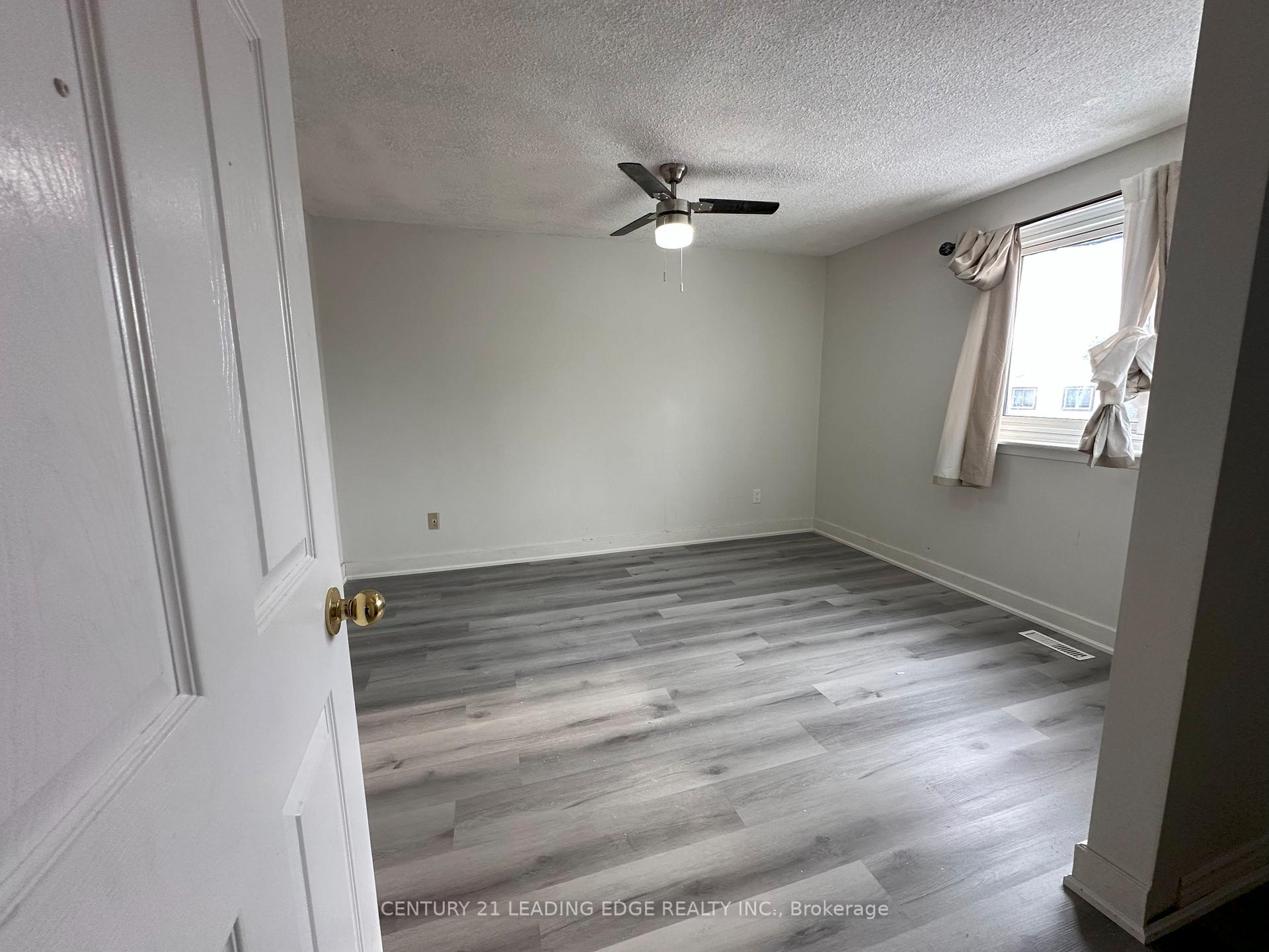 Photo 25 of Unit Upper, 1398 Tampa Crescent, Oshawa, Samac — HOMEH