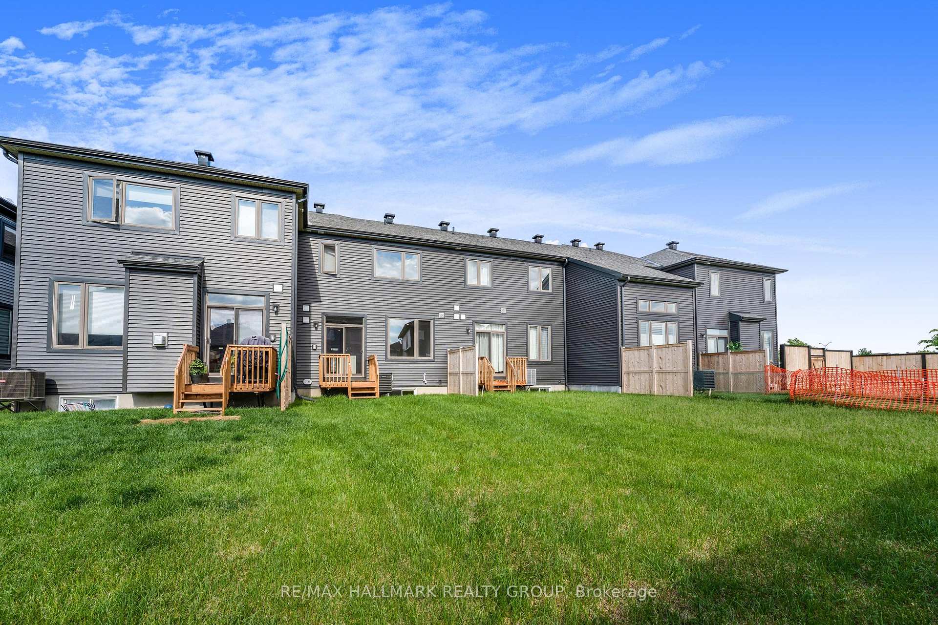 Photo 26 of 566 Cannes Crescent, Ottawa, Avalon East — HOMEH