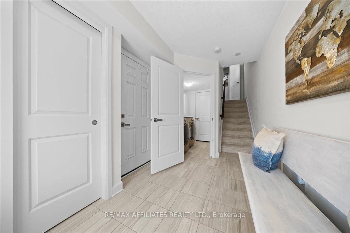 Photo 3 of 352 Mountain Sorrel Way, Ottawa, Avalon West — HOMEH