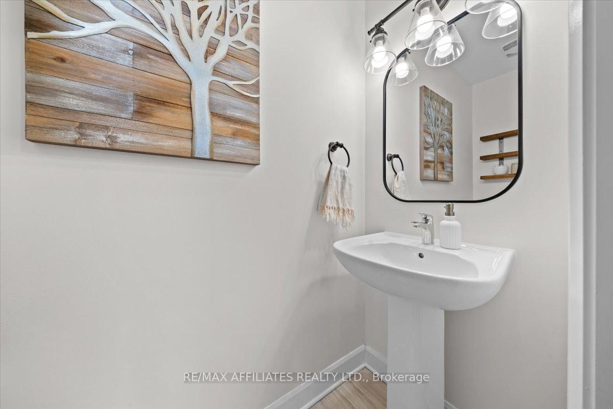 Photo 5 of 352 Mountain Sorrel Way, Ottawa, Avalon West — HOMEH