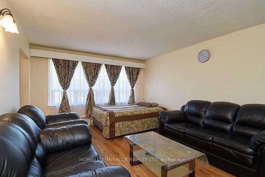 Photo 3 of 1282 Simcoe Street S, Oshawa, Lakeview — HOMEH
