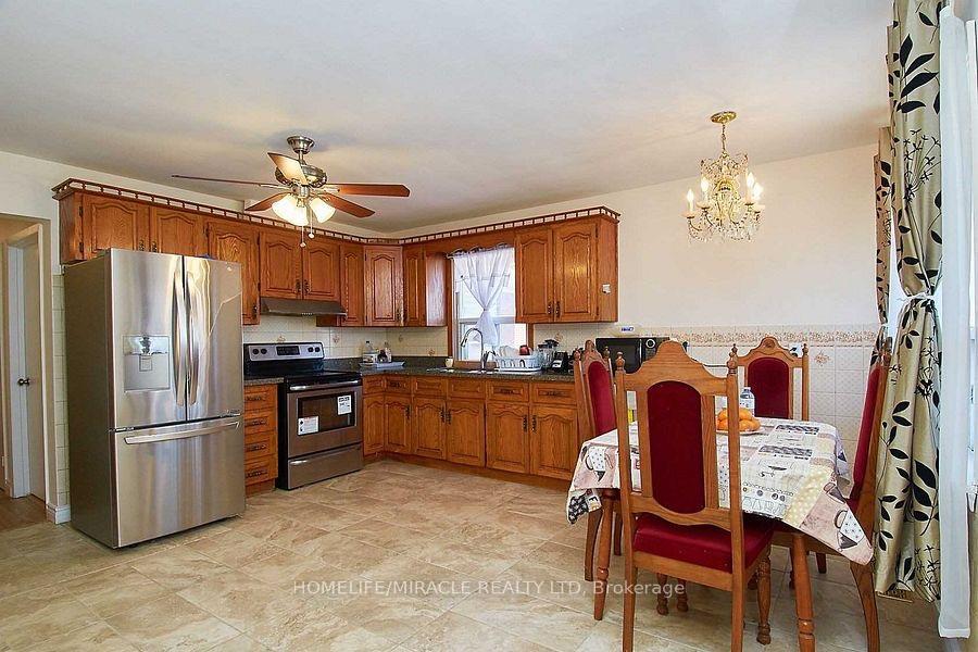 Photo 4 of 1282 Simcoe Street S, Oshawa, Lakeview — HOMEH