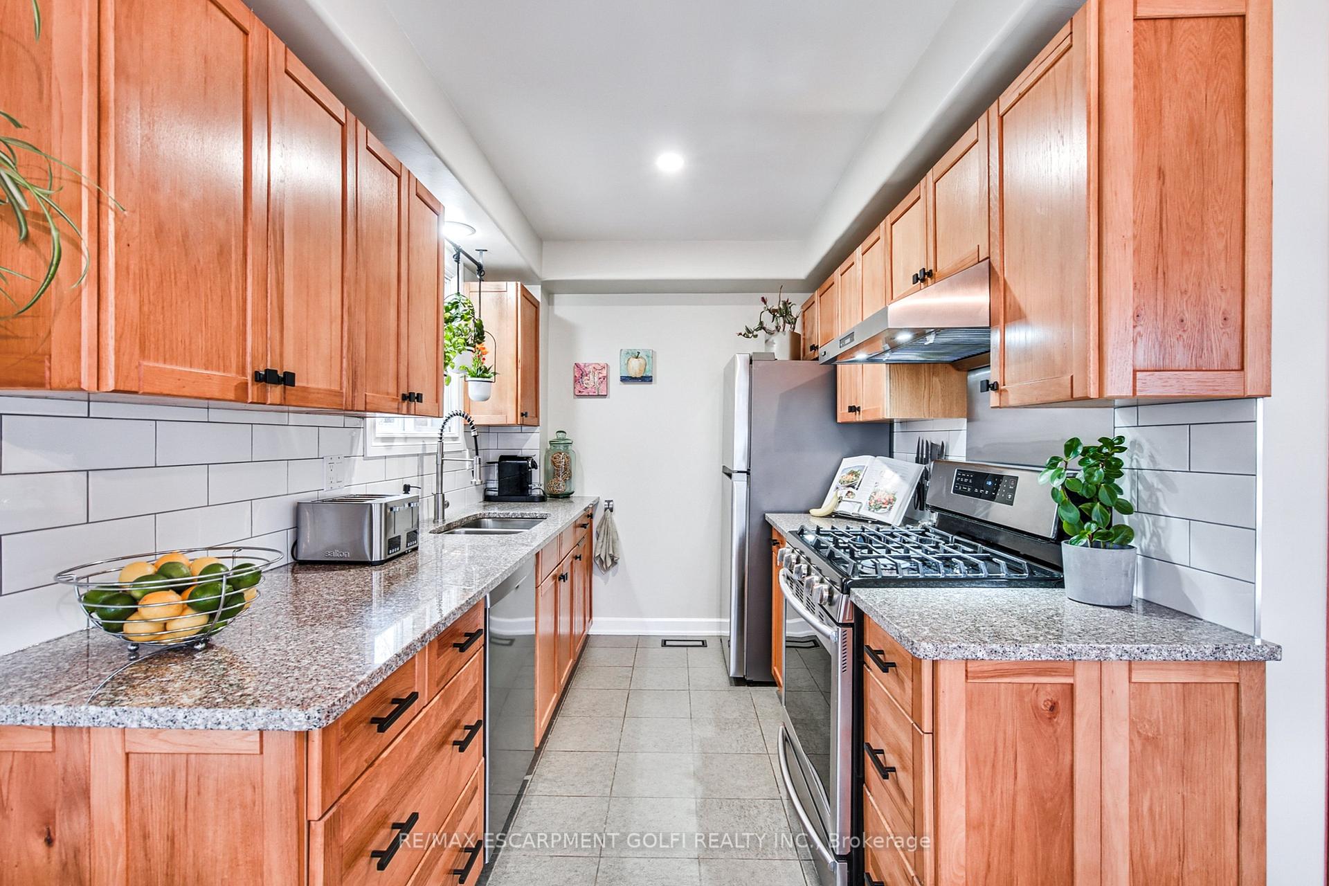 Photo 7 of 773 Laurier Avenue, Milton, Timberlea — HOMEH