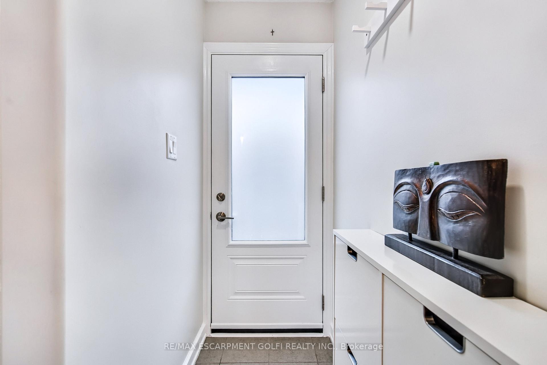 Photo 17 of 773 Laurier Avenue, Milton, Timberlea — HOMEH