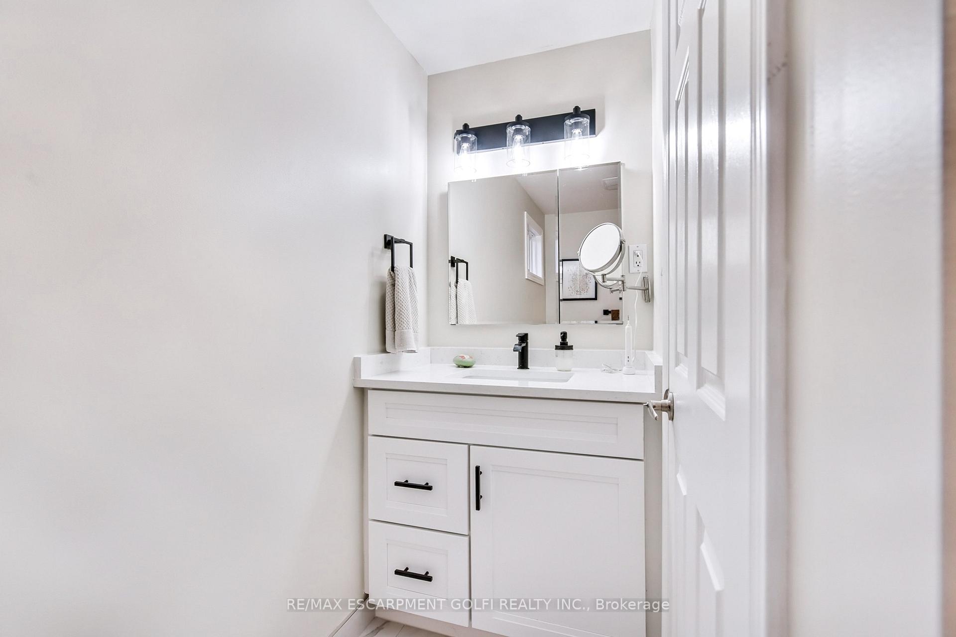 Photo 23 of 773 Laurier Avenue, Milton, Timberlea — HOMEH