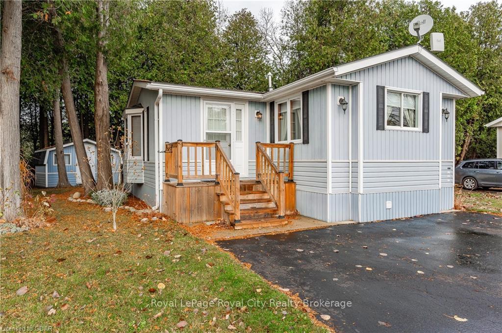 Photo 1 of 2 Spruce Avenue, Puslinch, Rural Puslinch East — HOMEH