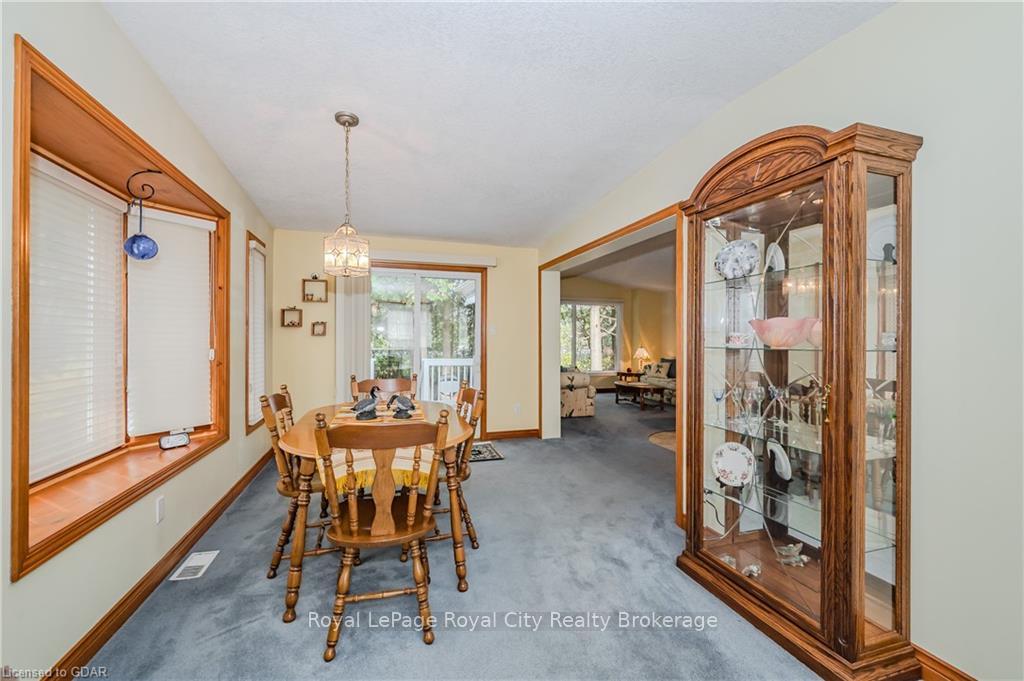 Photo 6 of 2 Spruce Avenue, Puslinch, Rural Puslinch East — HOMEH
