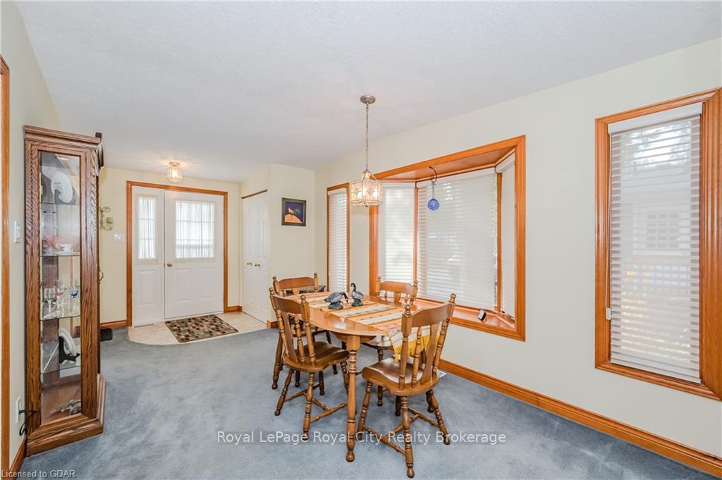 Photo 9 of 2 Spruce Avenue, Puslinch, Rural Puslinch East — HOMEH