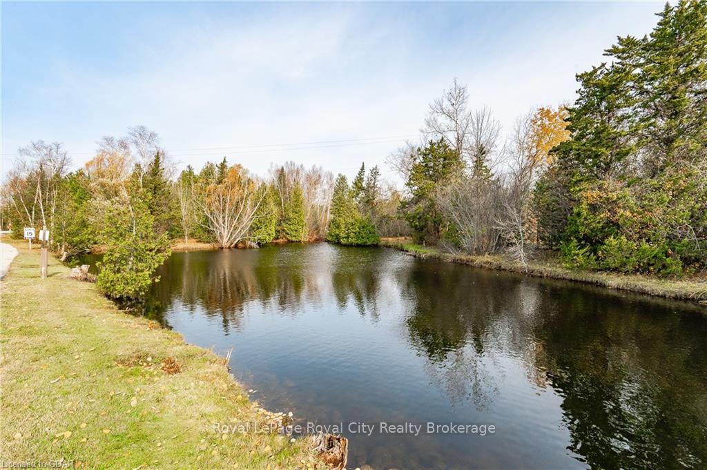 Photo 42 of 2 Spruce Avenue, Puslinch, Rural Puslinch East — HOMEH