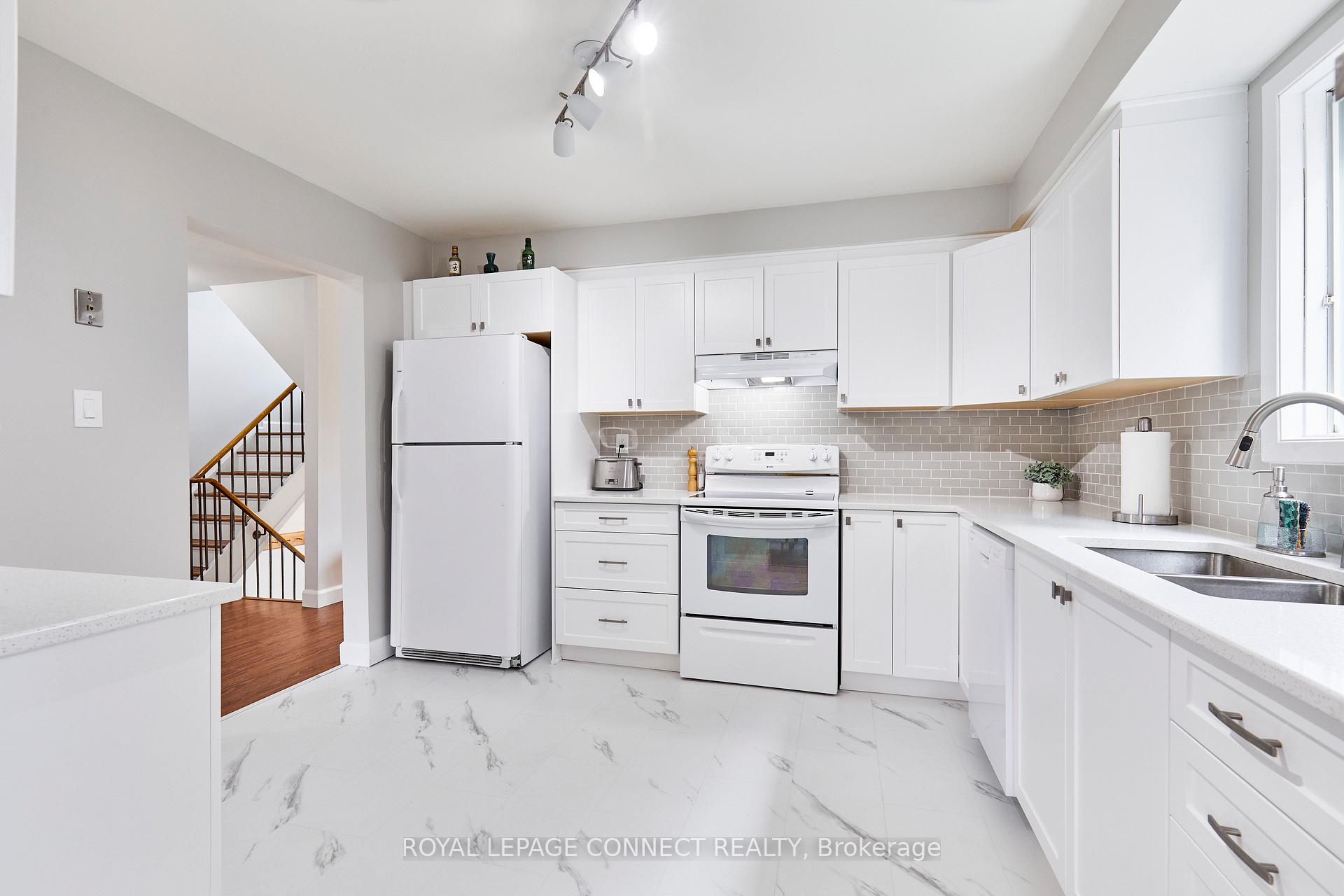 Photo 15 of 1583 Alwin Circle, Pickering, Village East — HOMEH