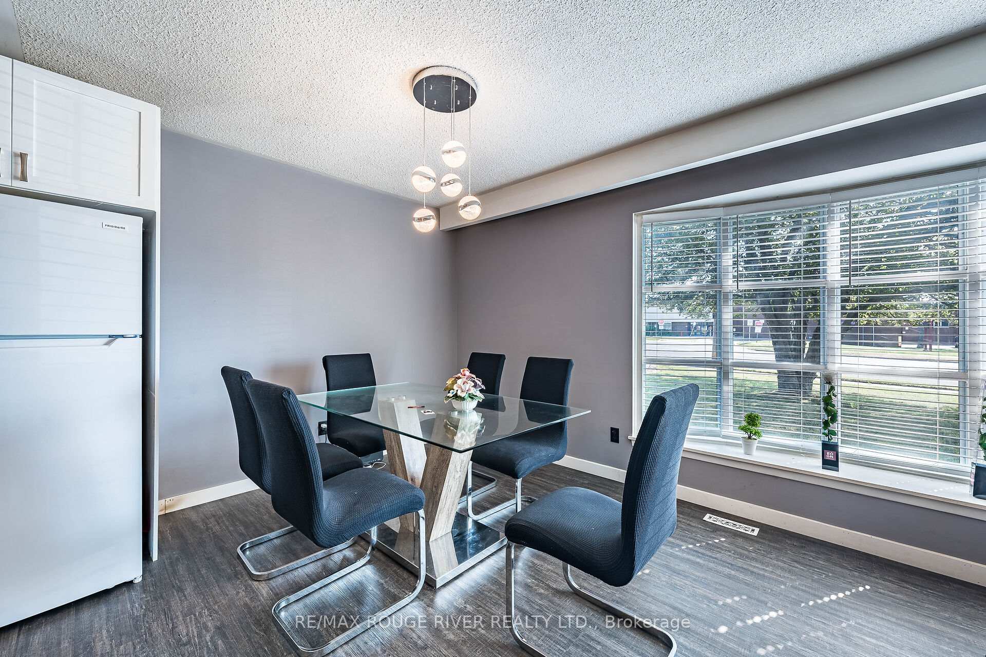 Photo 7 of 260 Harmony Road N, Oshawa, Eastdale — HOMEH