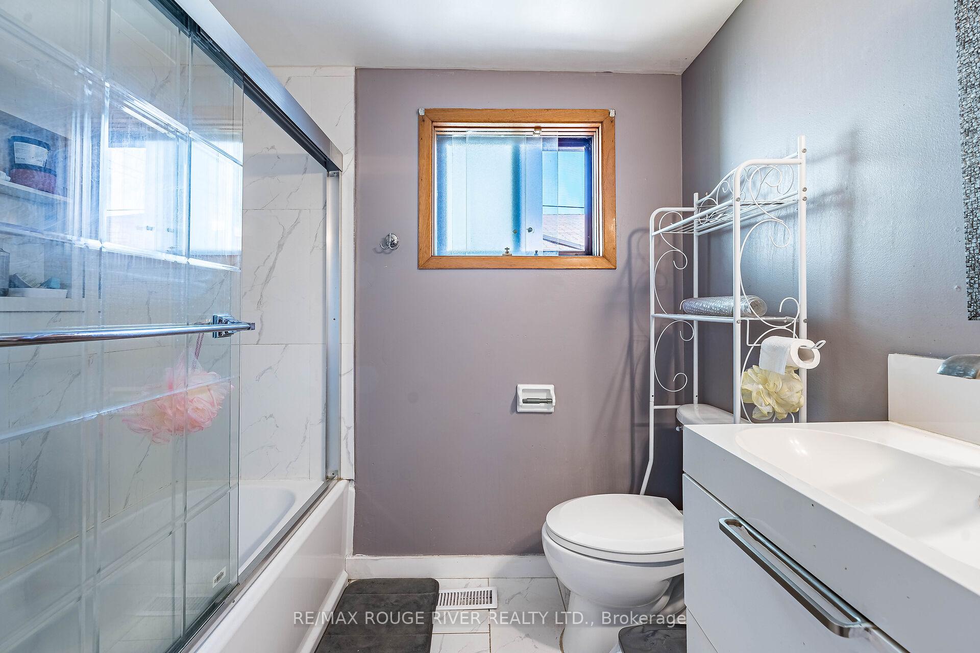 Photo 20 of 260 Harmony Road N, Oshawa, Eastdale — HOMEH