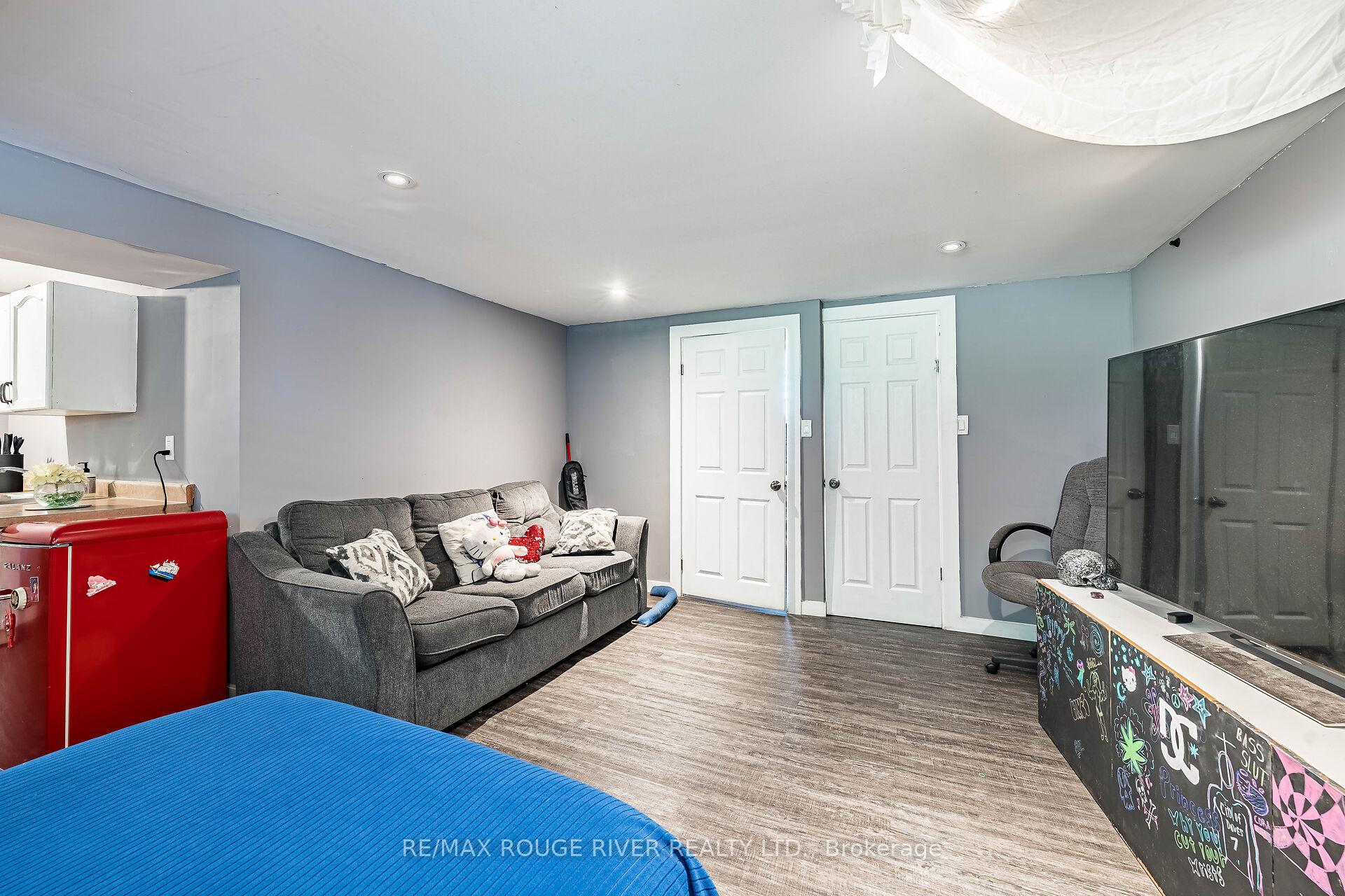 Photo 24 of 260 Harmony Road N, Oshawa, Eastdale — HOMEH