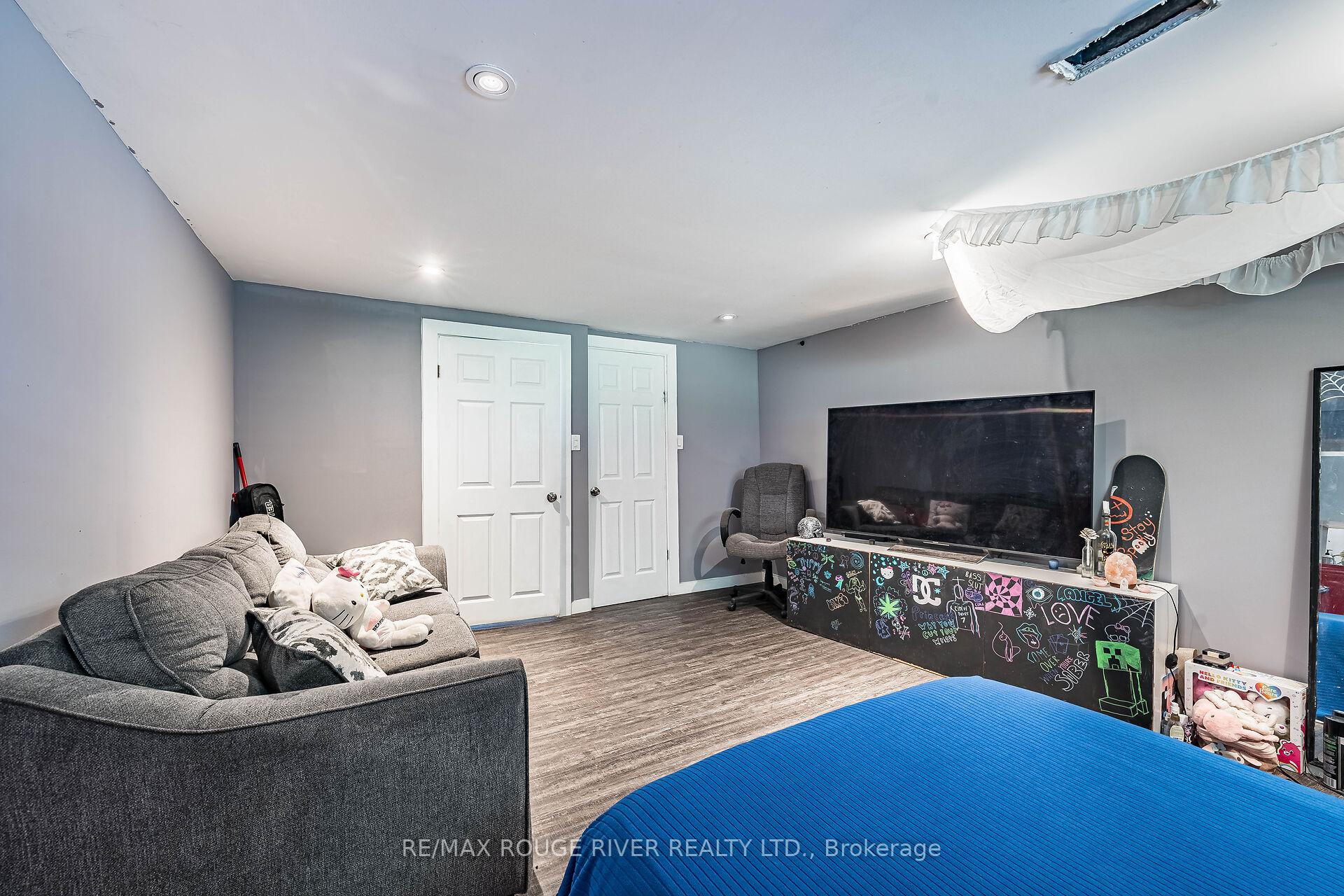 Photo 25 of 260 Harmony Road N, Oshawa, Eastdale — HOMEH