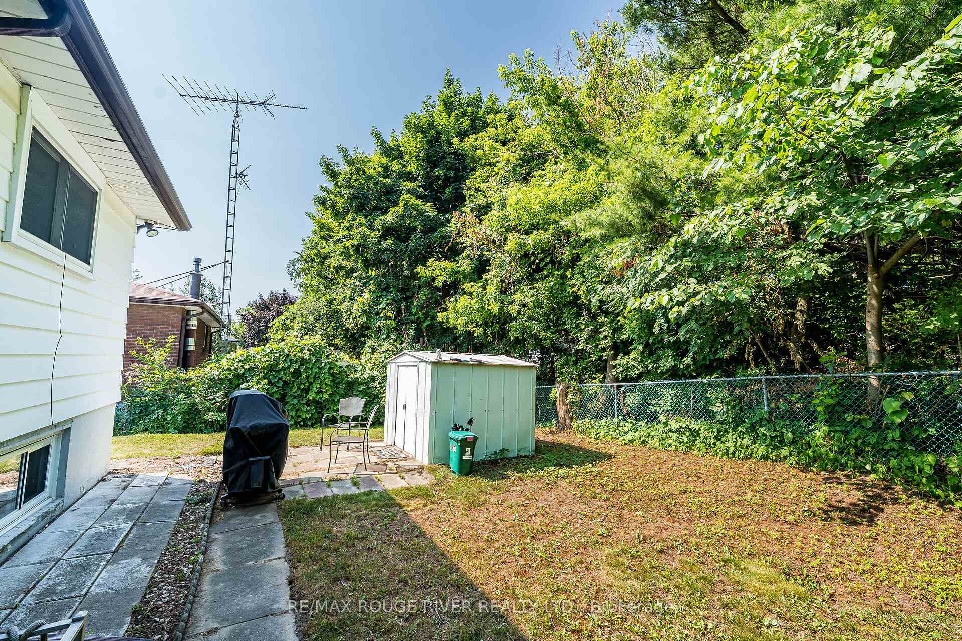 Photo 39 of 260 Harmony Road N, Oshawa, Eastdale — HOMEH