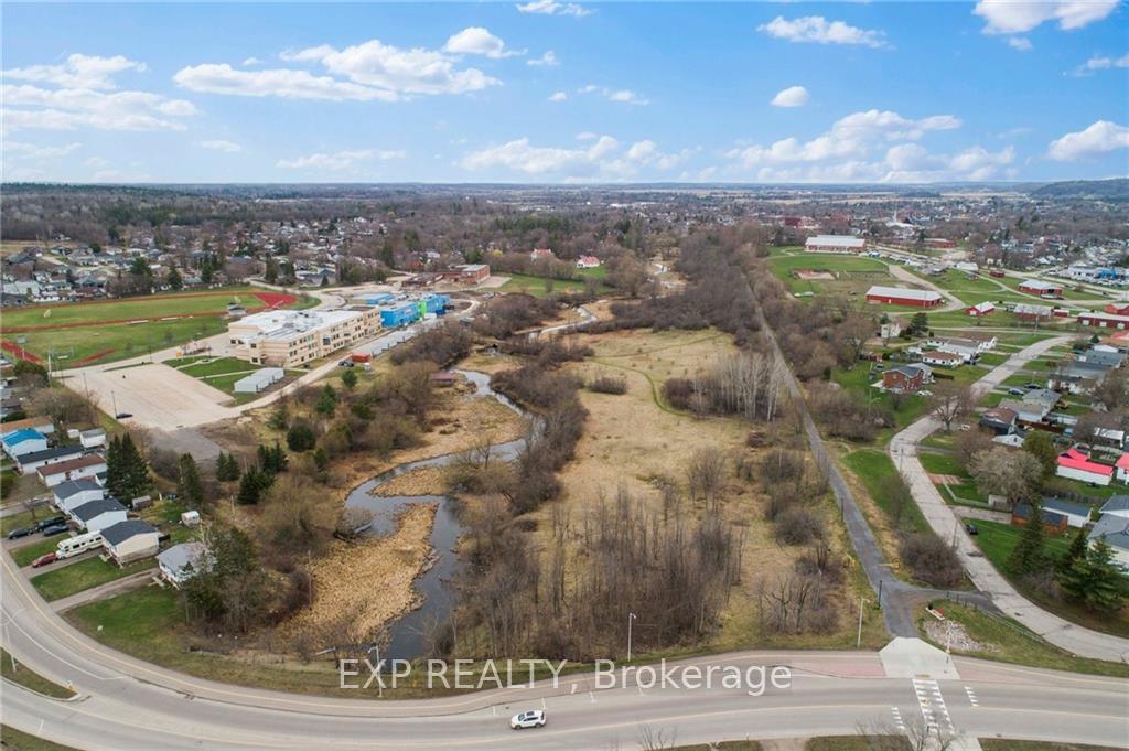 Photo 1 of 00 Barnet Boulevard, Renfrew — HOMEH