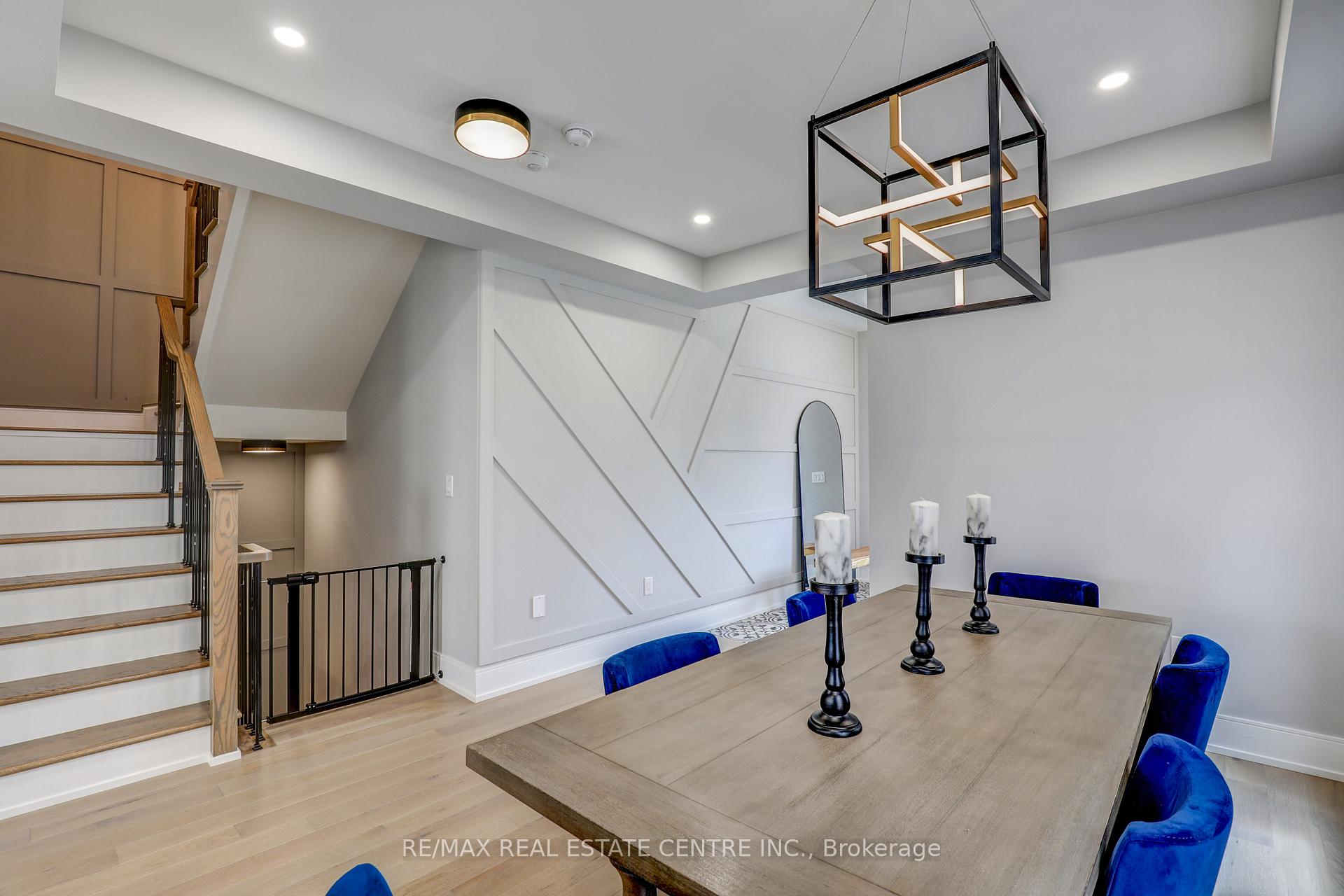Photo 5 of 1004 Kingpeak Crescent, Pickering, Rural Pickering — HOMEH