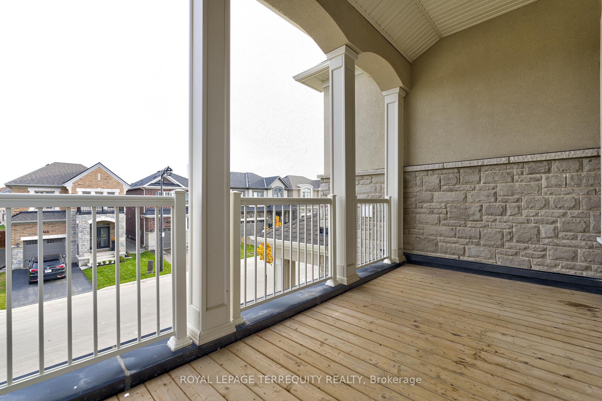 Photo 29 of 945 Chestnut Heights, Milton, Cobban — HOMEH