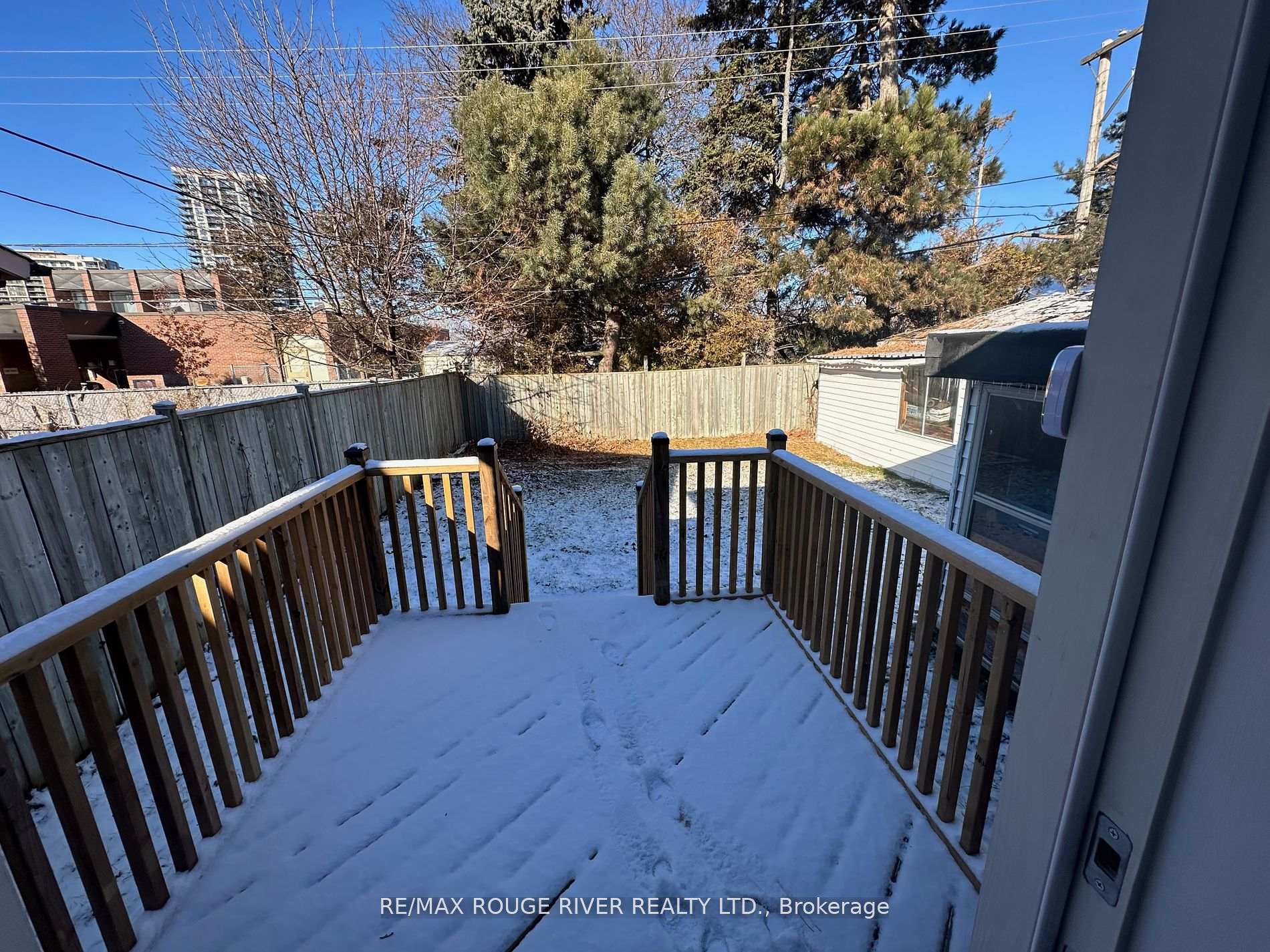 Photo 2 of Unit B, 1286 Radom Street, Pickering, Bay Ridges — HOMEH