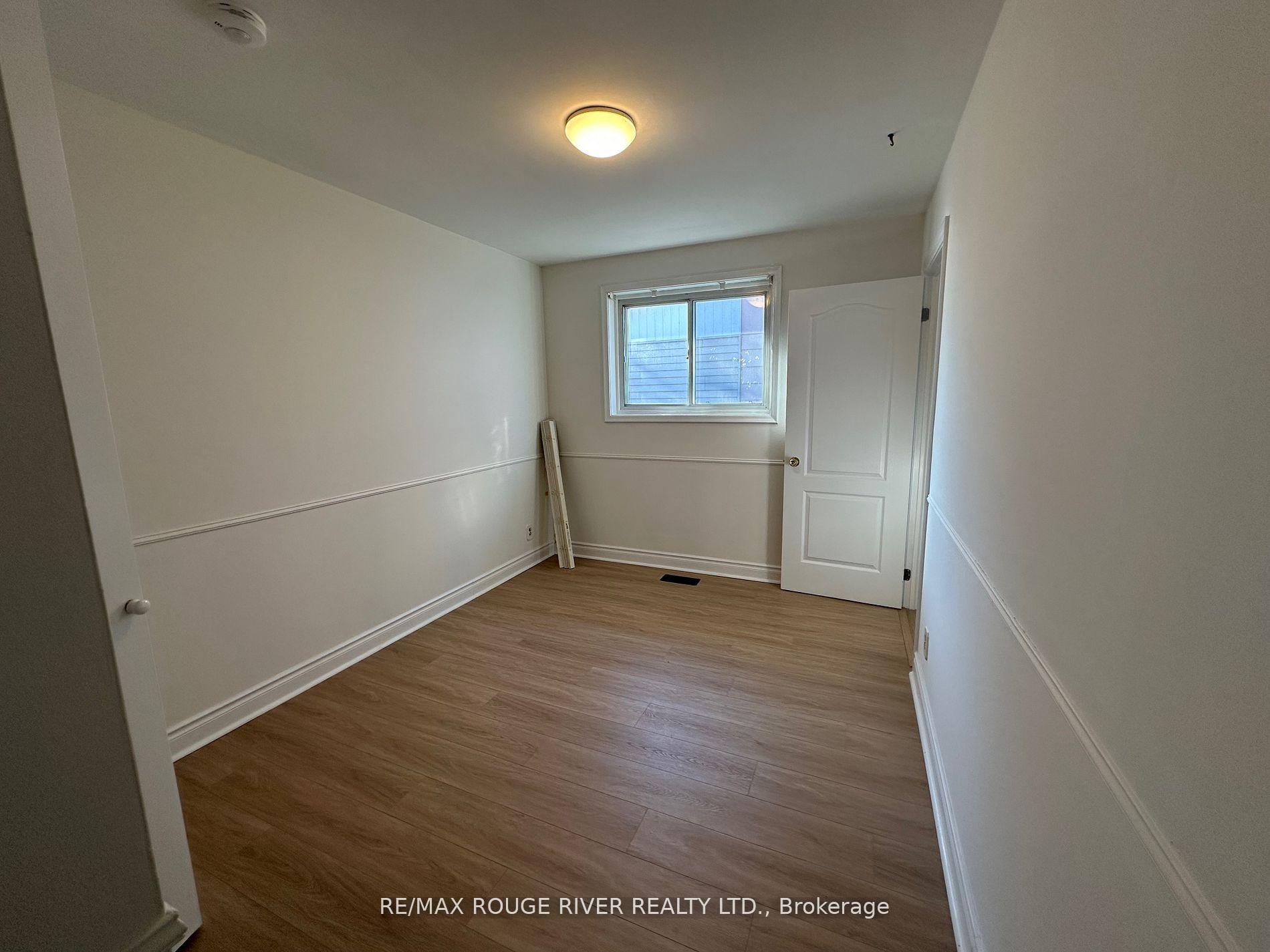 Photo 6 of Unit B, 1286 Radom Street, Pickering, Bay Ridges — HOMEH