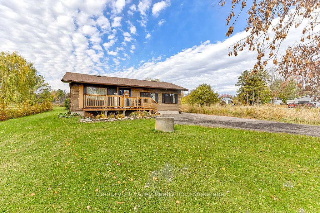 Photo 3 of 136 Pucker Street, Renfrew — HOMEH