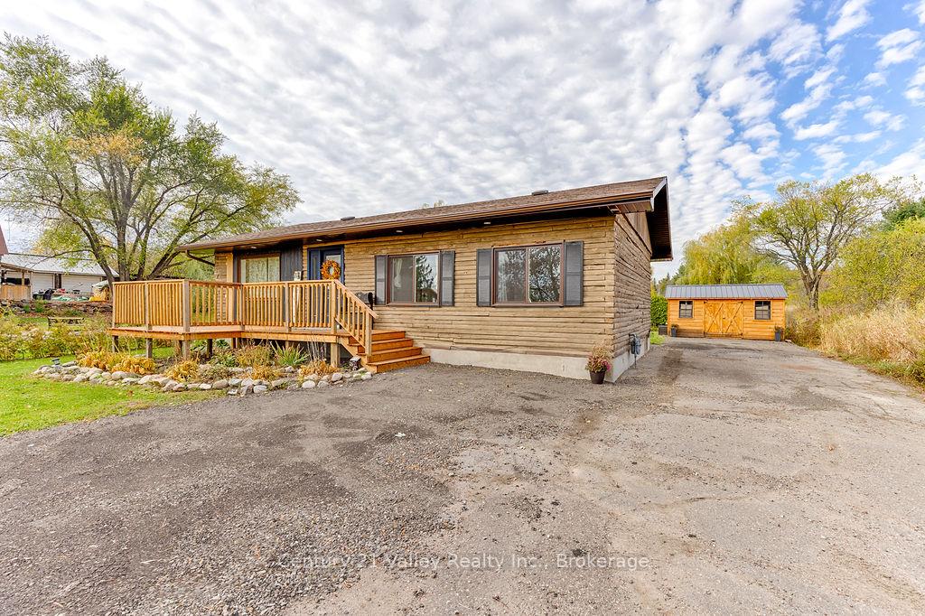 Photo 5 of 136 Pucker Street, Renfrew — HOMEH